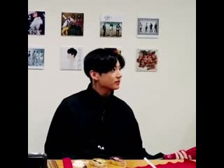 THE WAY JUNGKOOK LOOKED AT TAEHYUNG AND FOLLOWED HIM WITH HIS CANT MAKE THIS S